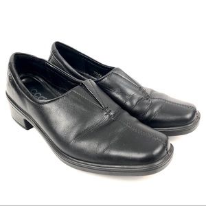 ECCO Black Shoes US 7 - 7.5